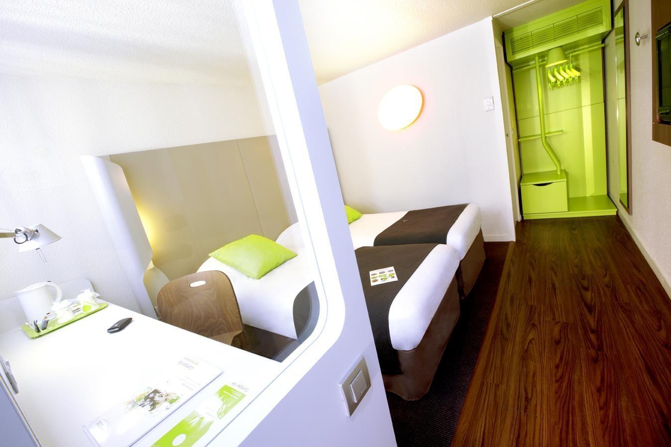 Campanile Hotel אוש מראה חיצוני תמונה