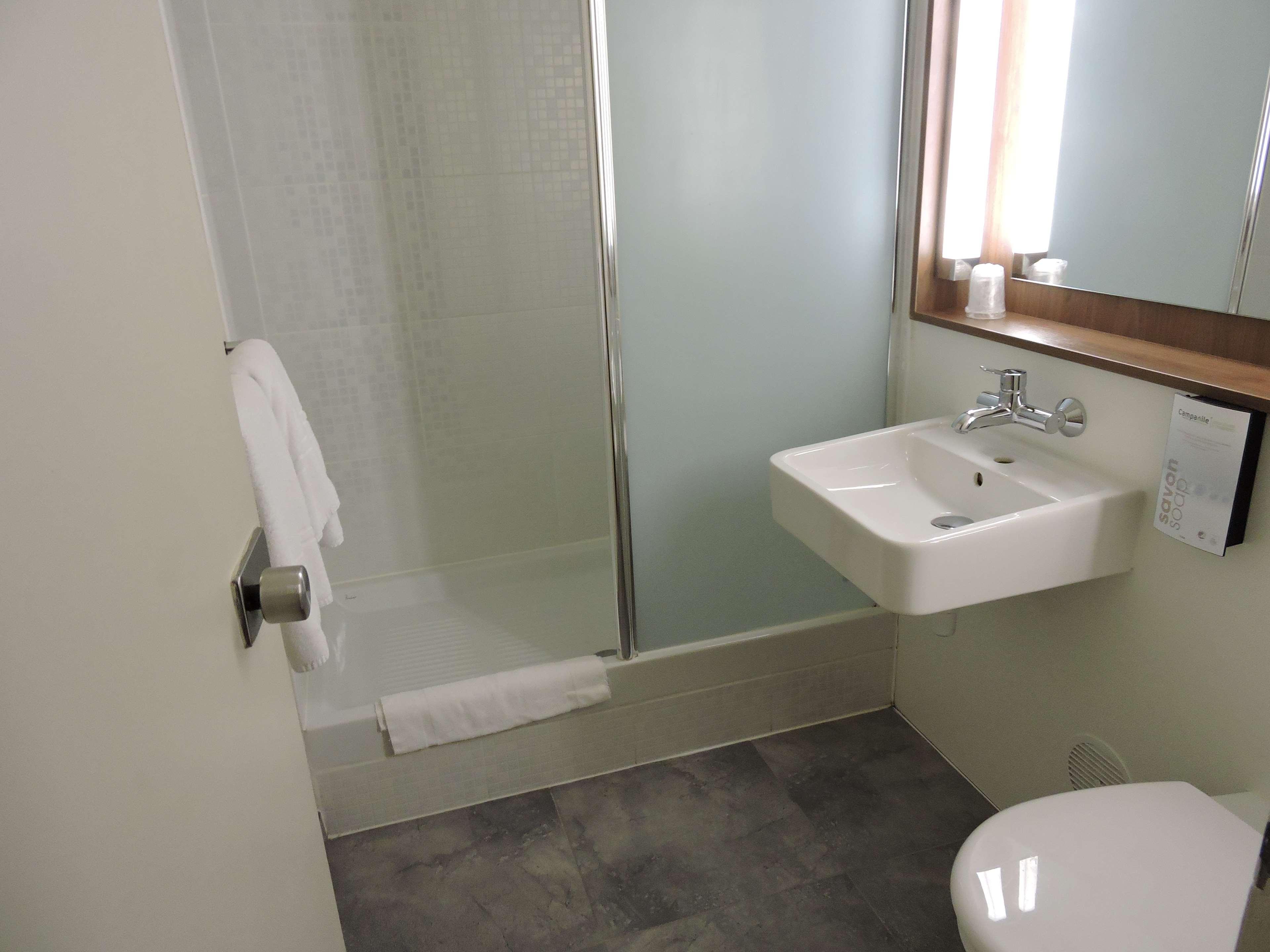 Campanile Hotel אוש מראה חיצוני תמונה