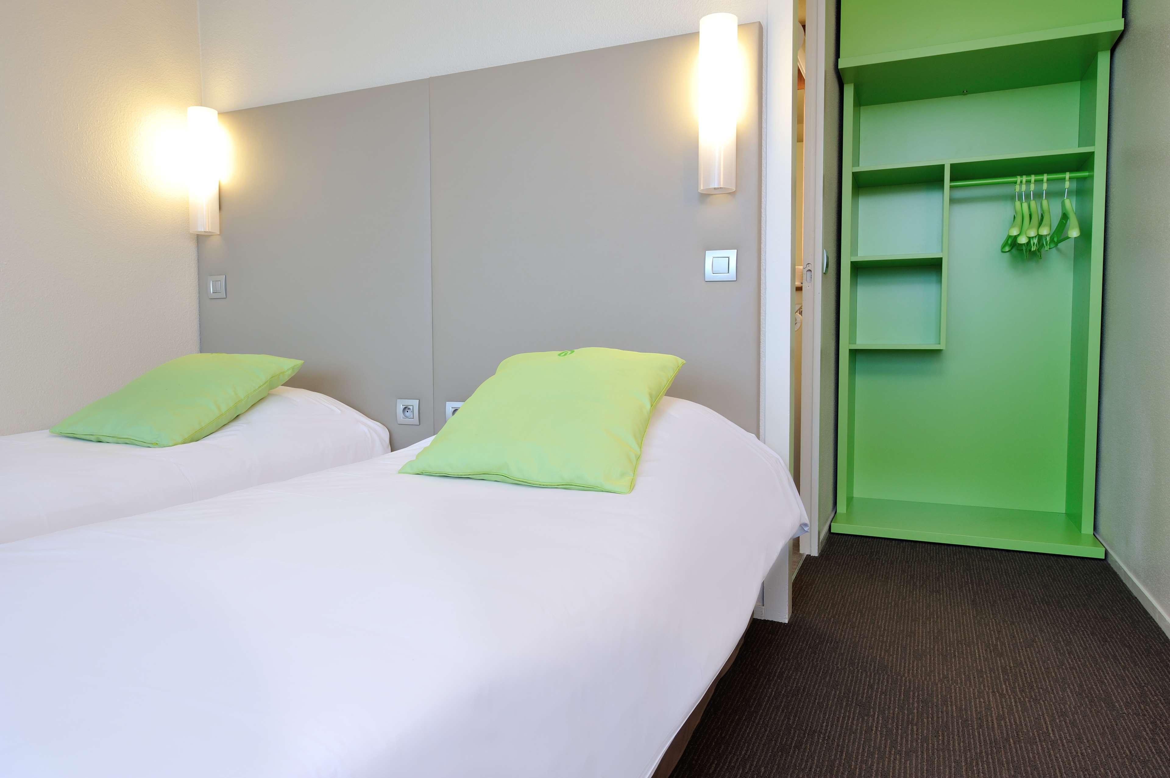 Campanile Hotel אוש מראה חיצוני תמונה