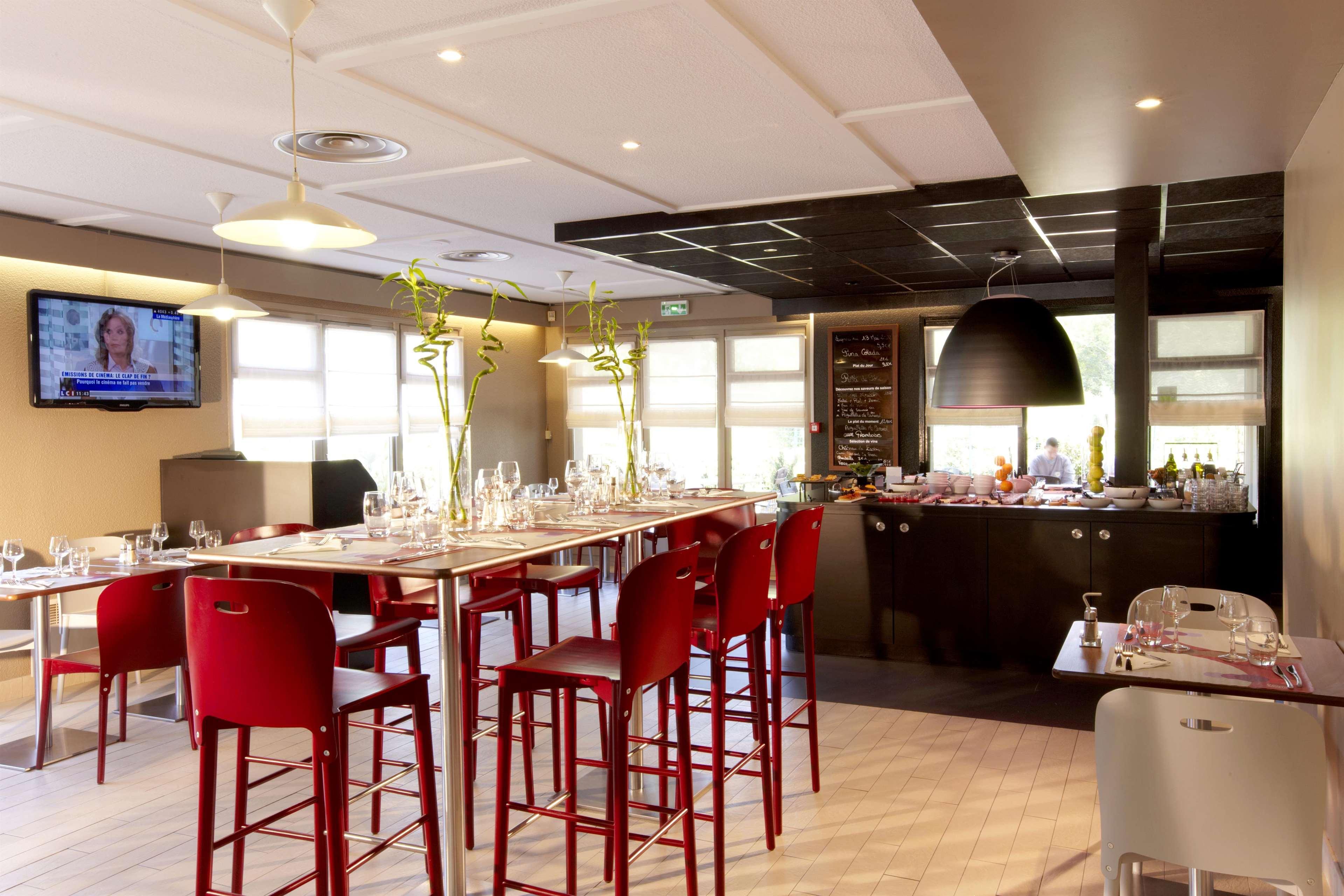 Campanile Hotel אוש מראה חיצוני תמונה